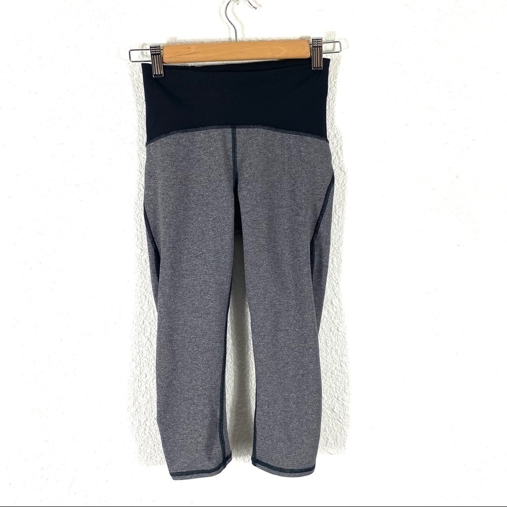 Lululemon Train Times Crop Heathered Black Sz 4 - Picture 7 of 9